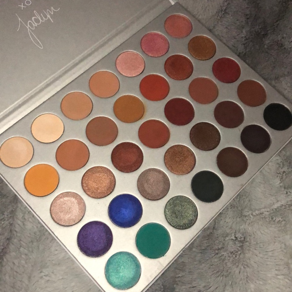 Morphe x Jaclyn hill